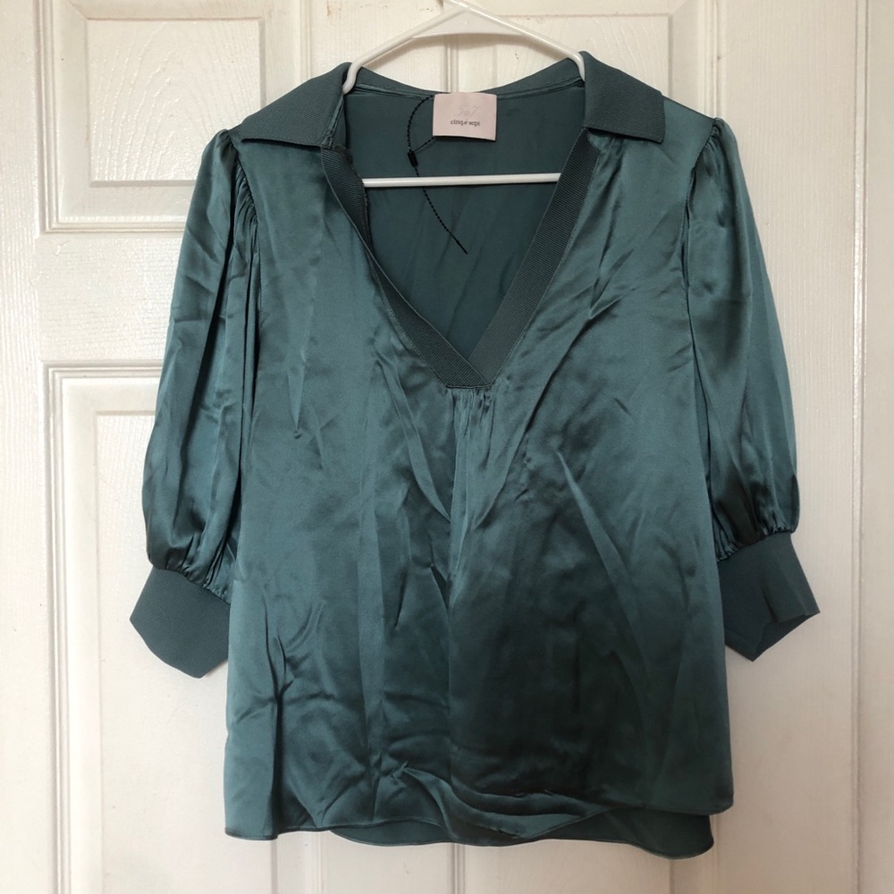 Silk Cinq à Sept Satin Collared Cuffed Sleeve Weldon Top M L Arctic Green
